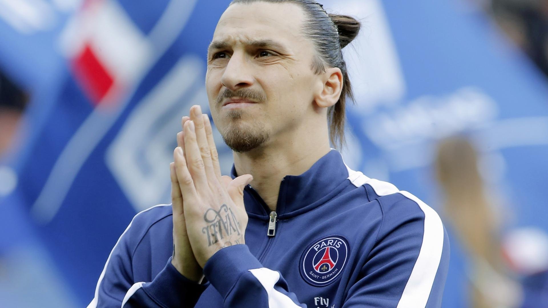 英超赛事-跨越大西洋的战术博弈，从黄蜂的欧冠布局到火箭的季后赛与欧联双线备战